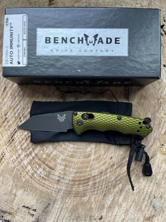 Open Box Benchmade 2900BK-2 AUTO Immunity Folding Knife 2.49" CPM-M4 Cobalt Black Wharncliffe Blade, Woodland Green Billet Aluminum Handle