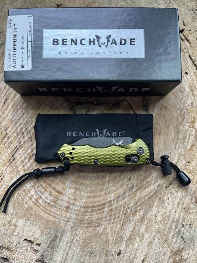 Open Box Benchmade 2900BK-2 AUTO Immunity Folding Knife 2.49" CPM-M4 Cobalt Black Wharncliffe Blade, Woodland Green Billet Aluminum Handle