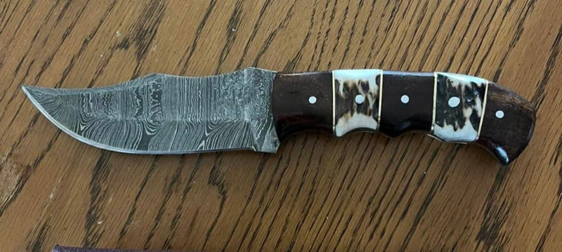 Damascus Clip Point Hunter – Stag & Wood Handle