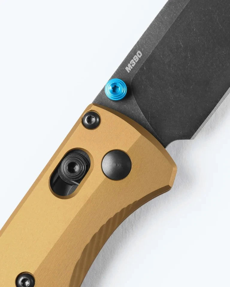 Benchmade Bugout | Burnt Brass Aluminum